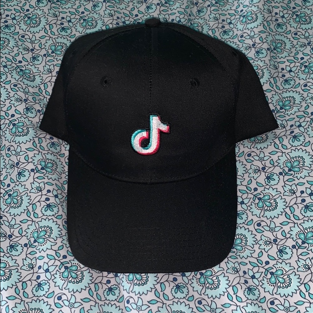 TikTok hat